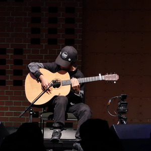 含羞草亚洲AV无码久久精品
